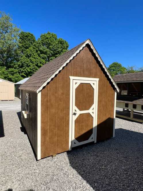 8x12 Club House