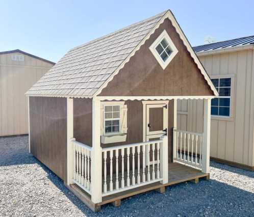 8x12 Club House